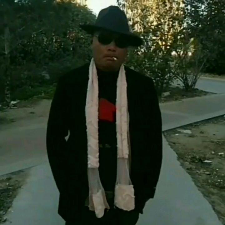 80后《♠》光头哥