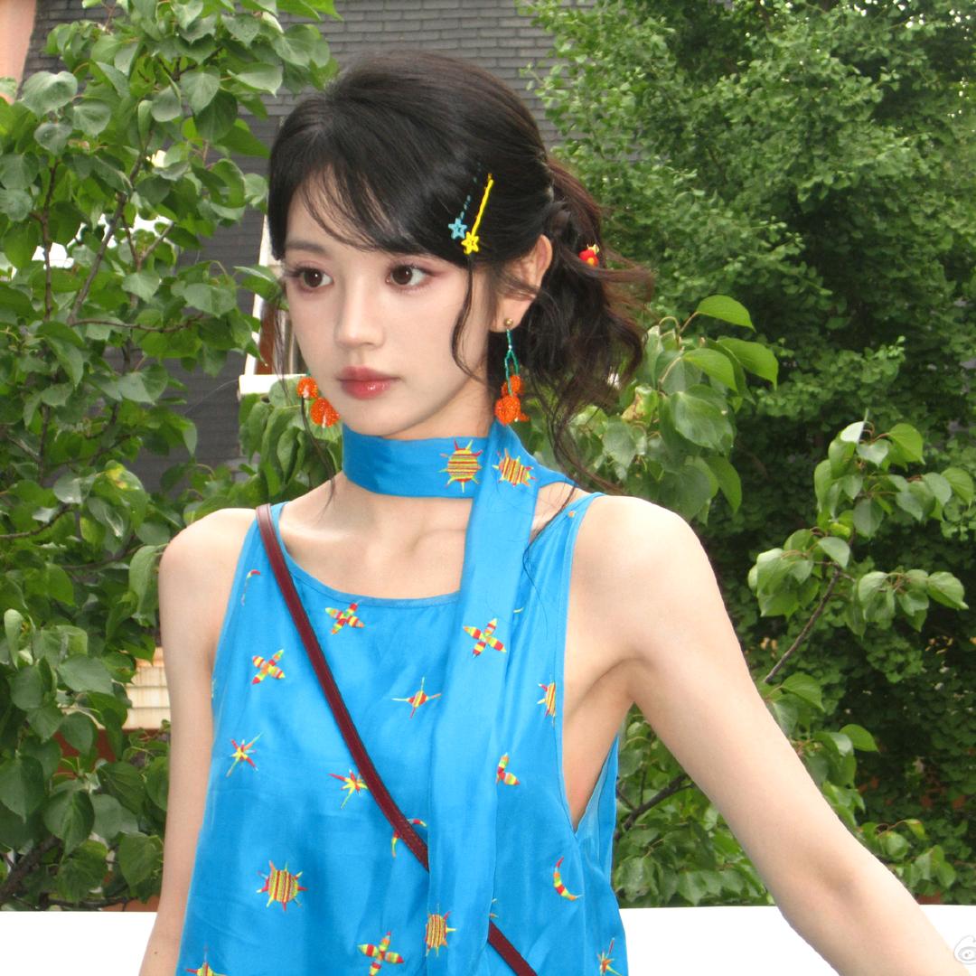 小刘爱喝水