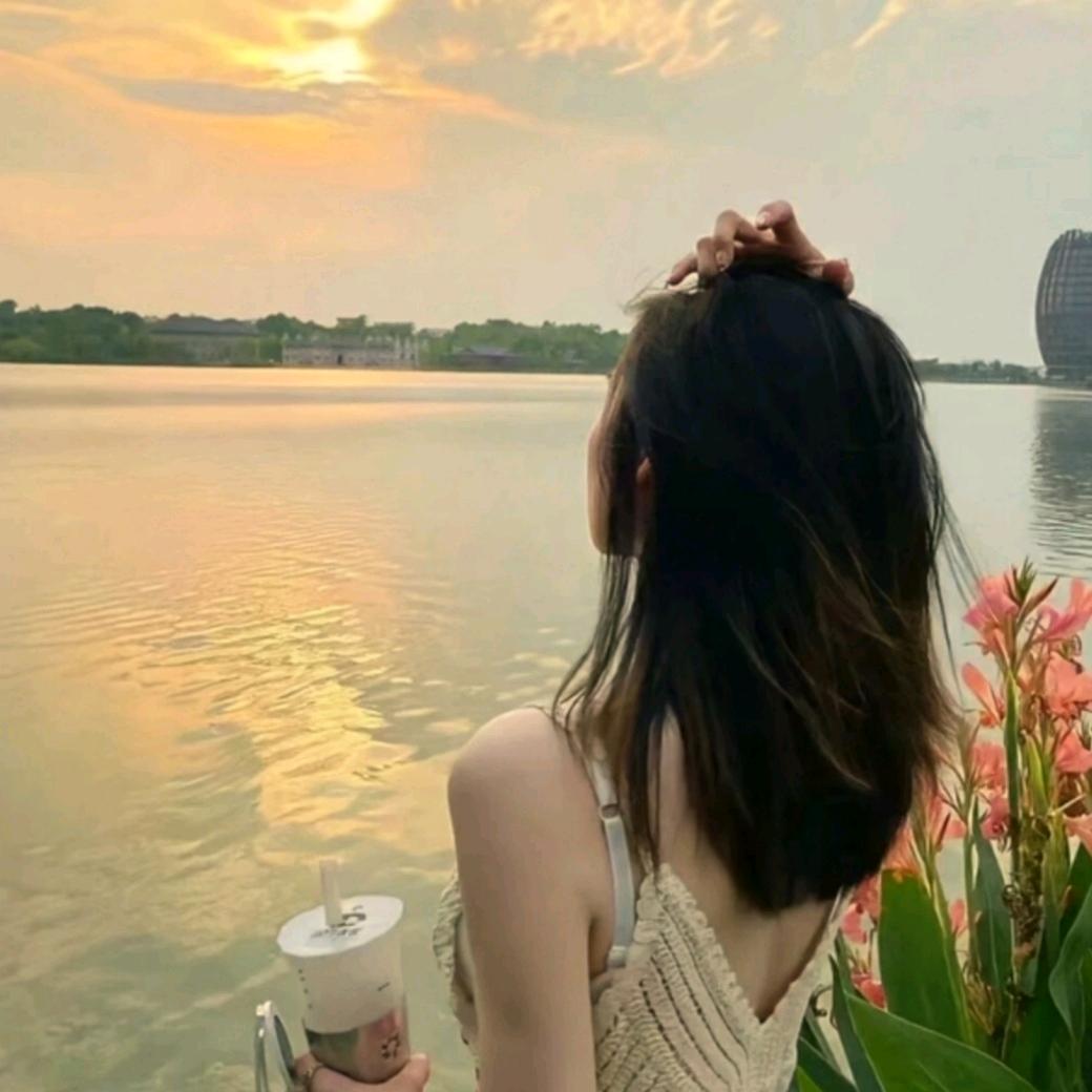 叶  子