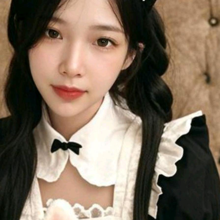 明媚的少女