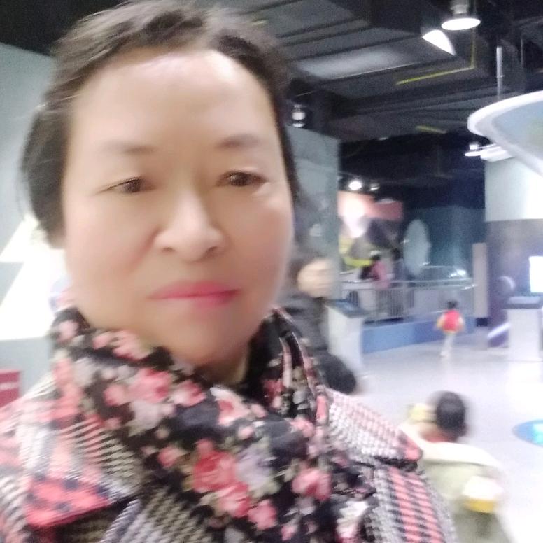 黄姐爱山歌（每周一三五晚上八点十分开播）