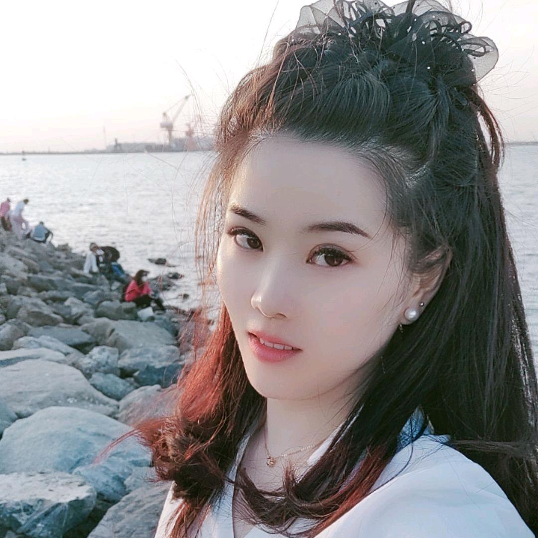 沈 月 月