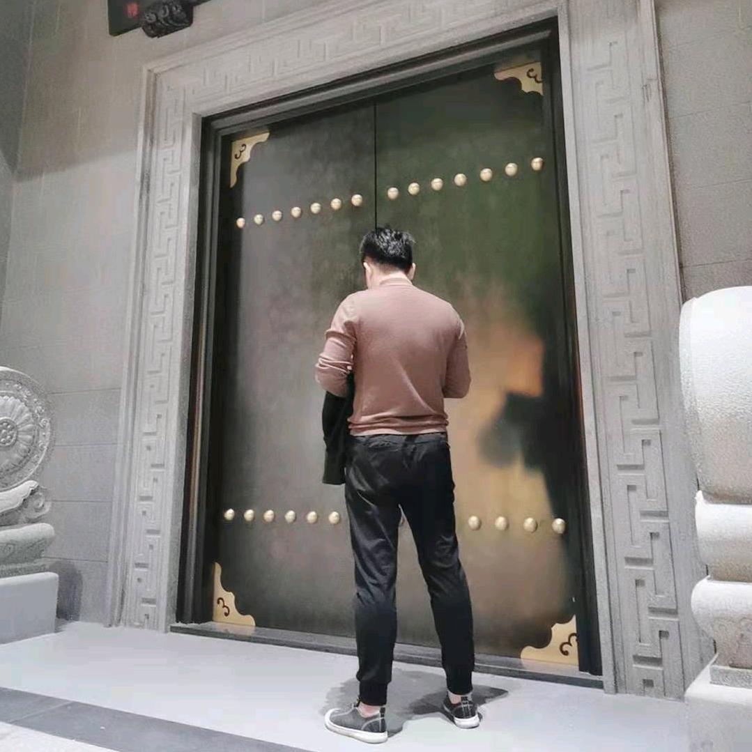 一位陌生的先生