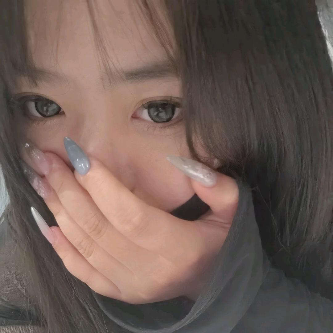 悦悦。