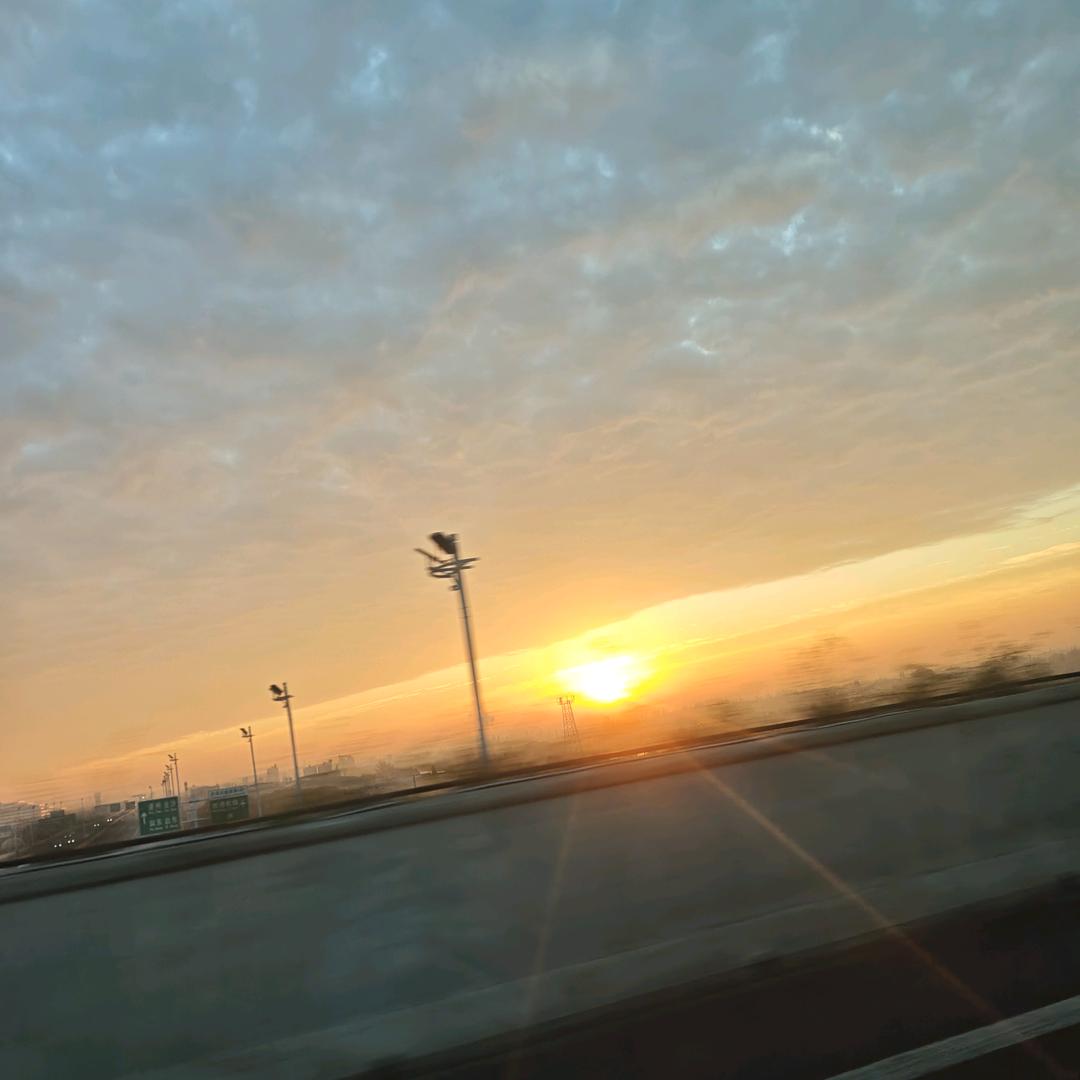 是谁这么优秀想要关注我