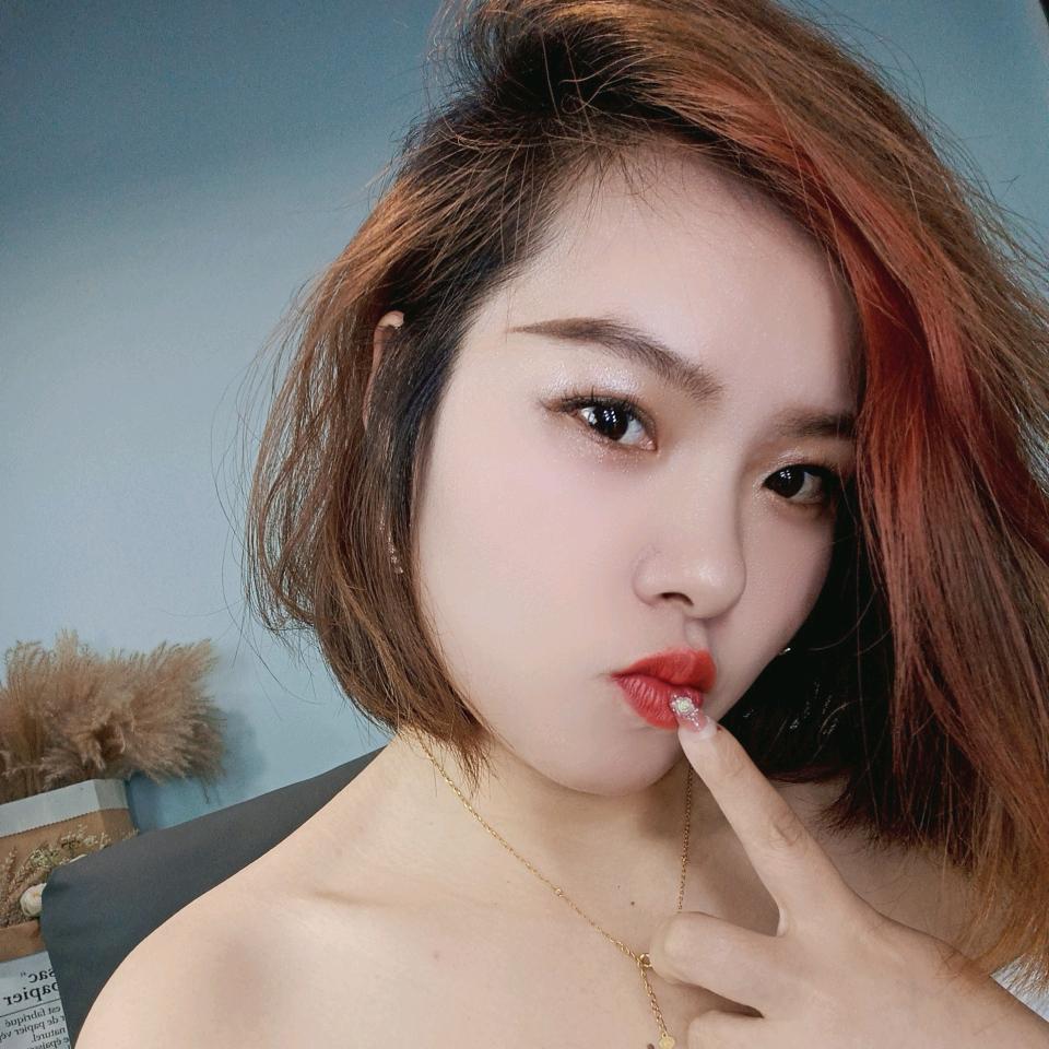 娜娜♡