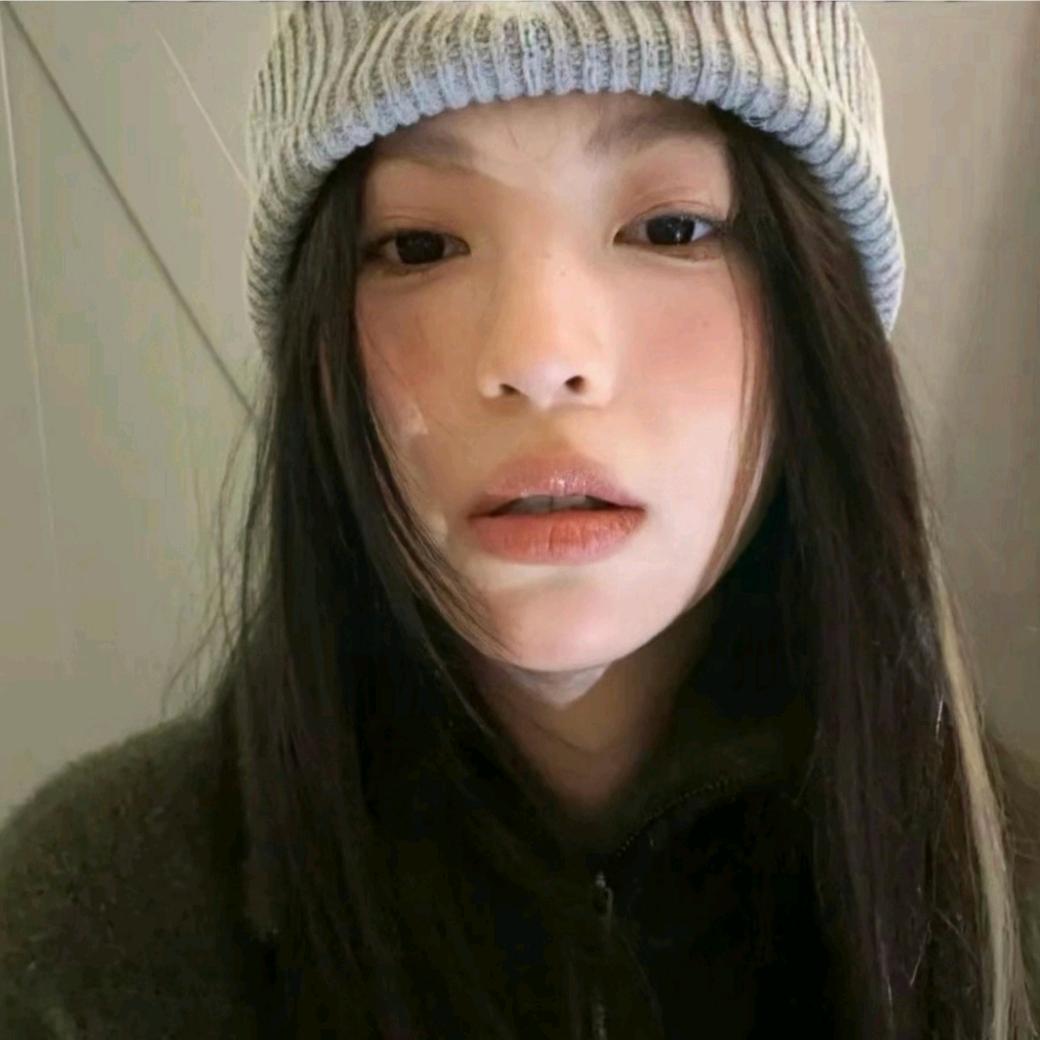想在睡①会.