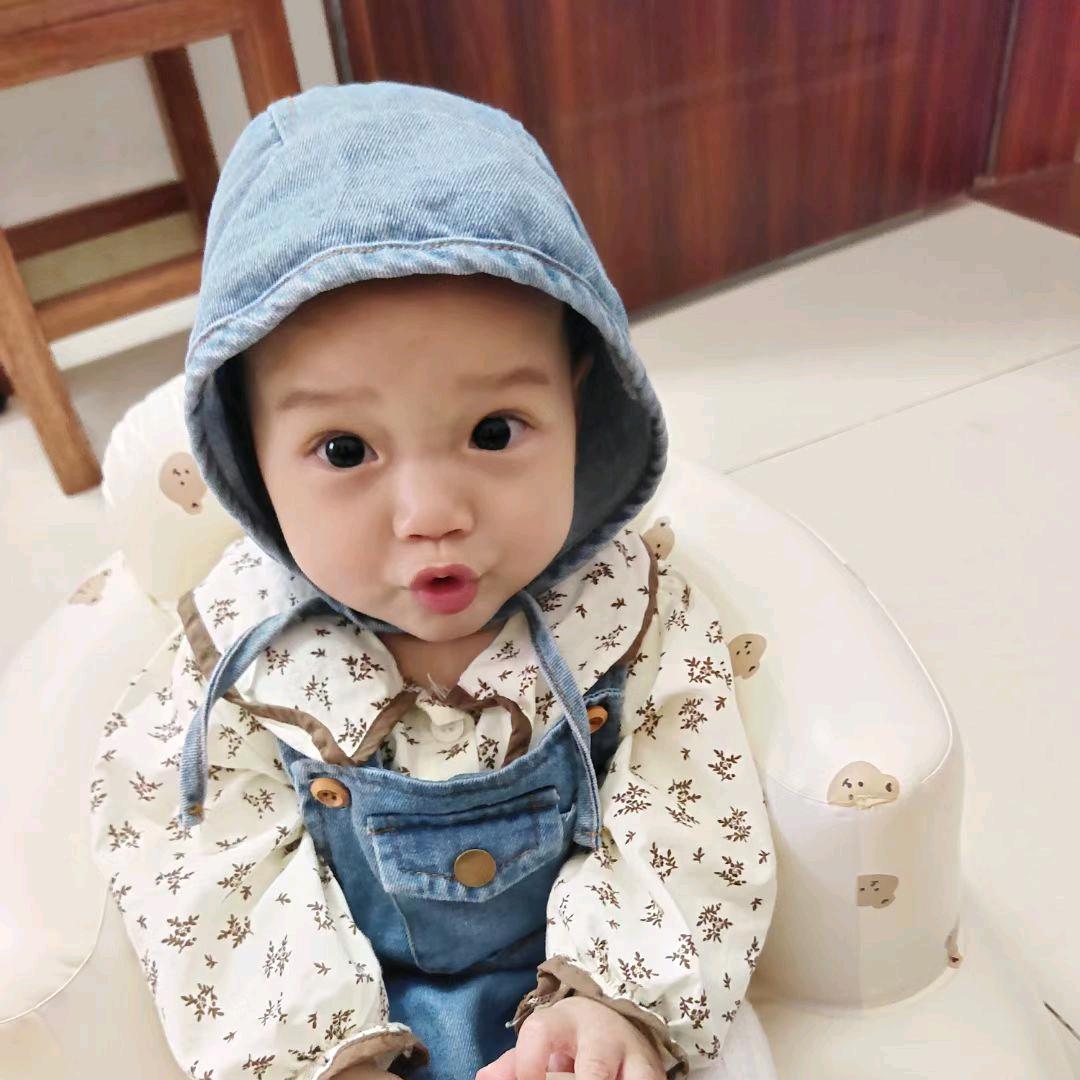小雨啥都吃
