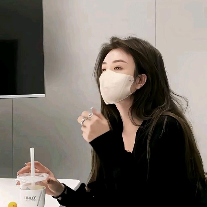 邻村🎉小芳