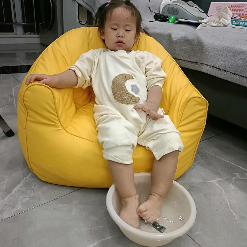 和爸爸同用一张脸的女儿