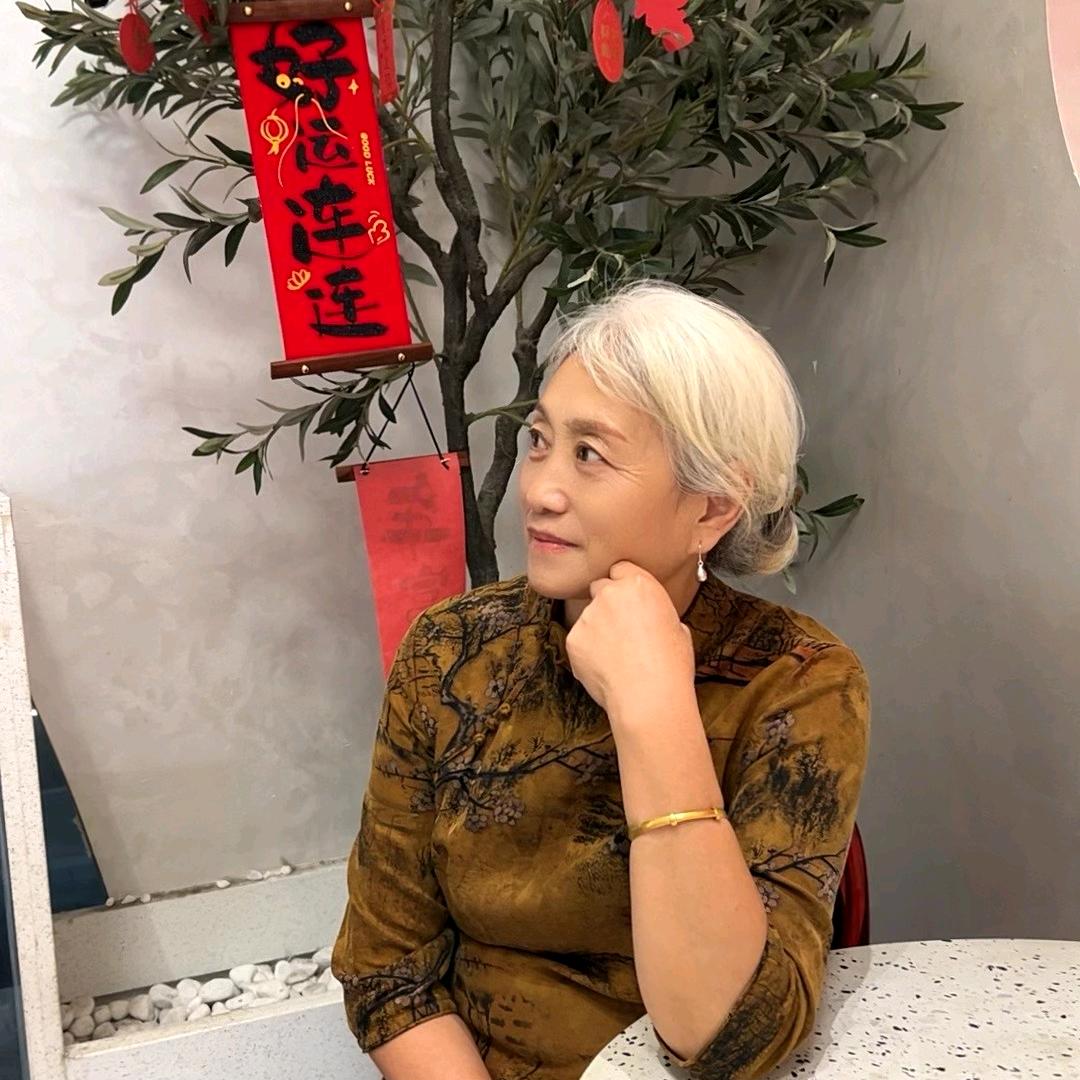 银发老太太