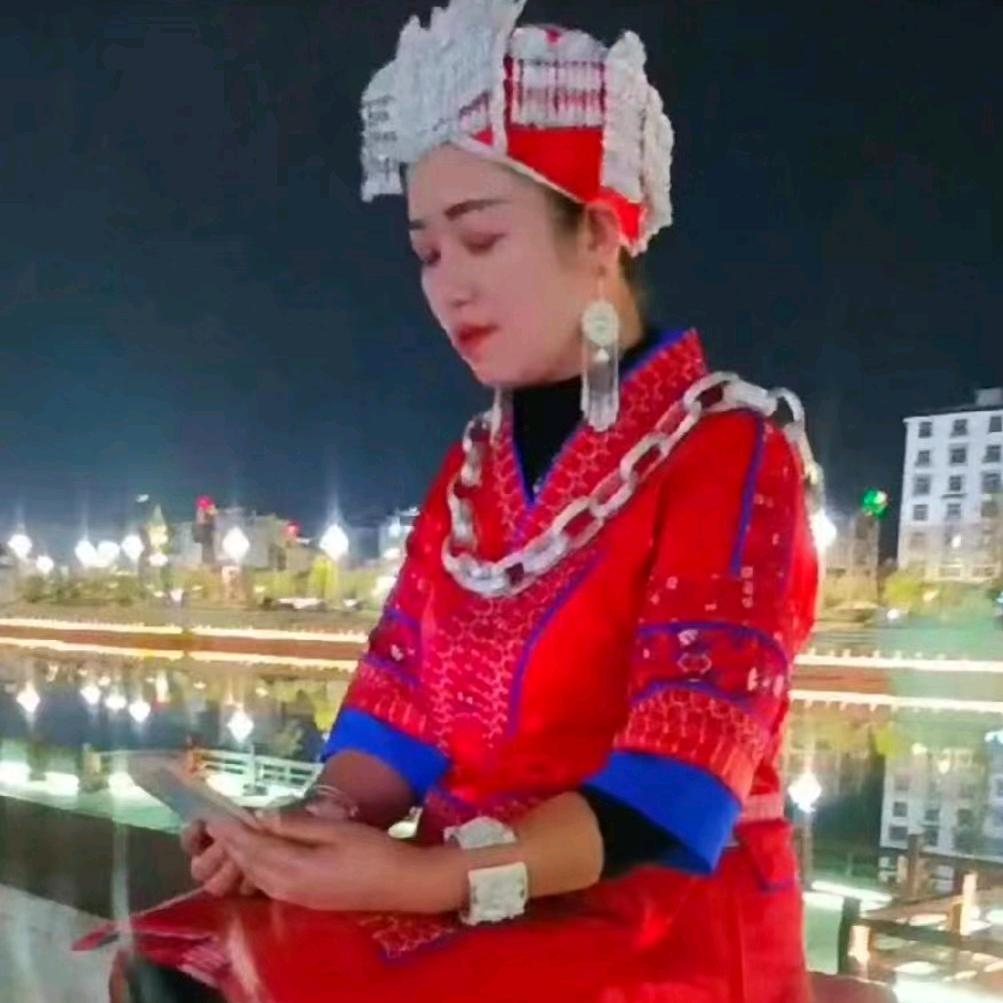 丽珍苗族服装