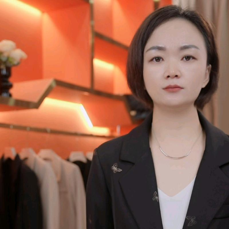 尹掌柜-女装服饰工厂店