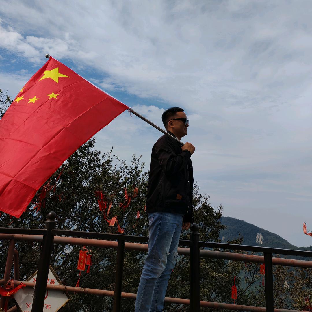 李小刚吖丶