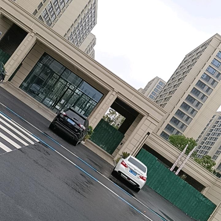 星龙装饰自流平环氧地坪路面修复钱龙飚