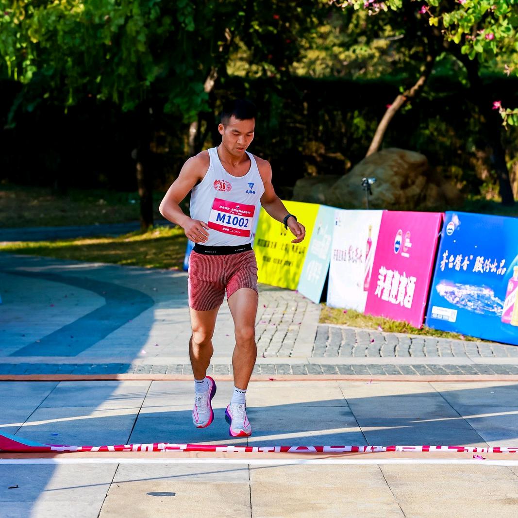 爱跑步的彪哥