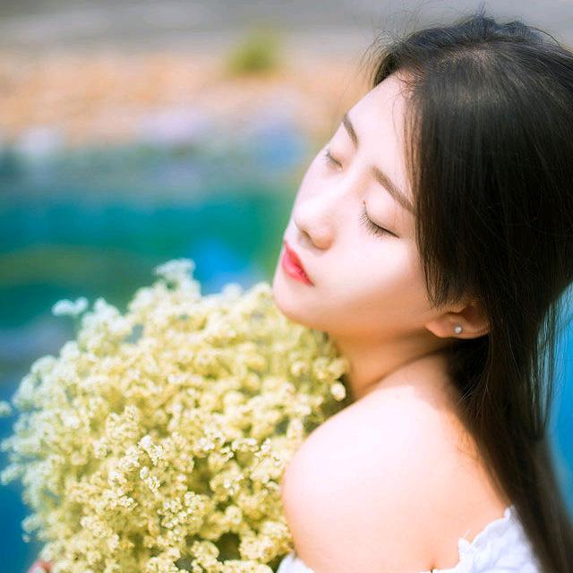 岁月只是静好 ლ 时间却是纷扰