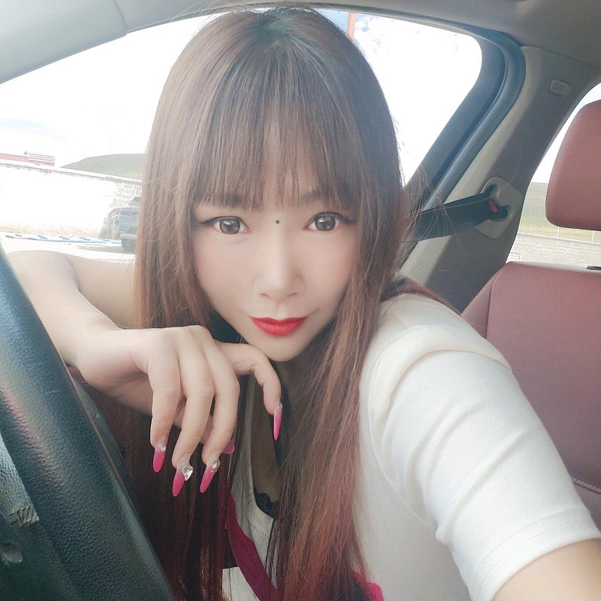 薇薇一笑很倾城