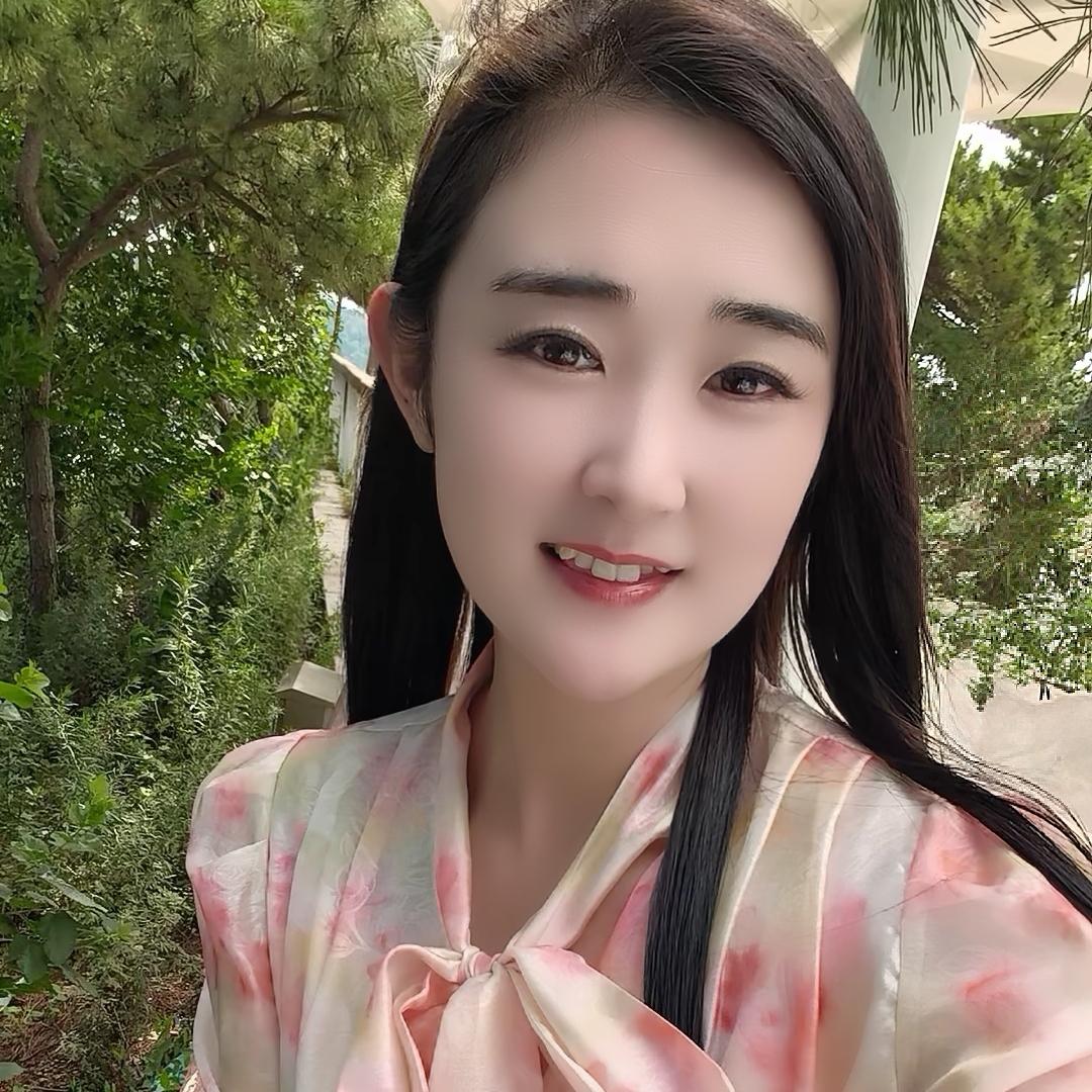 牟平俊煐女装