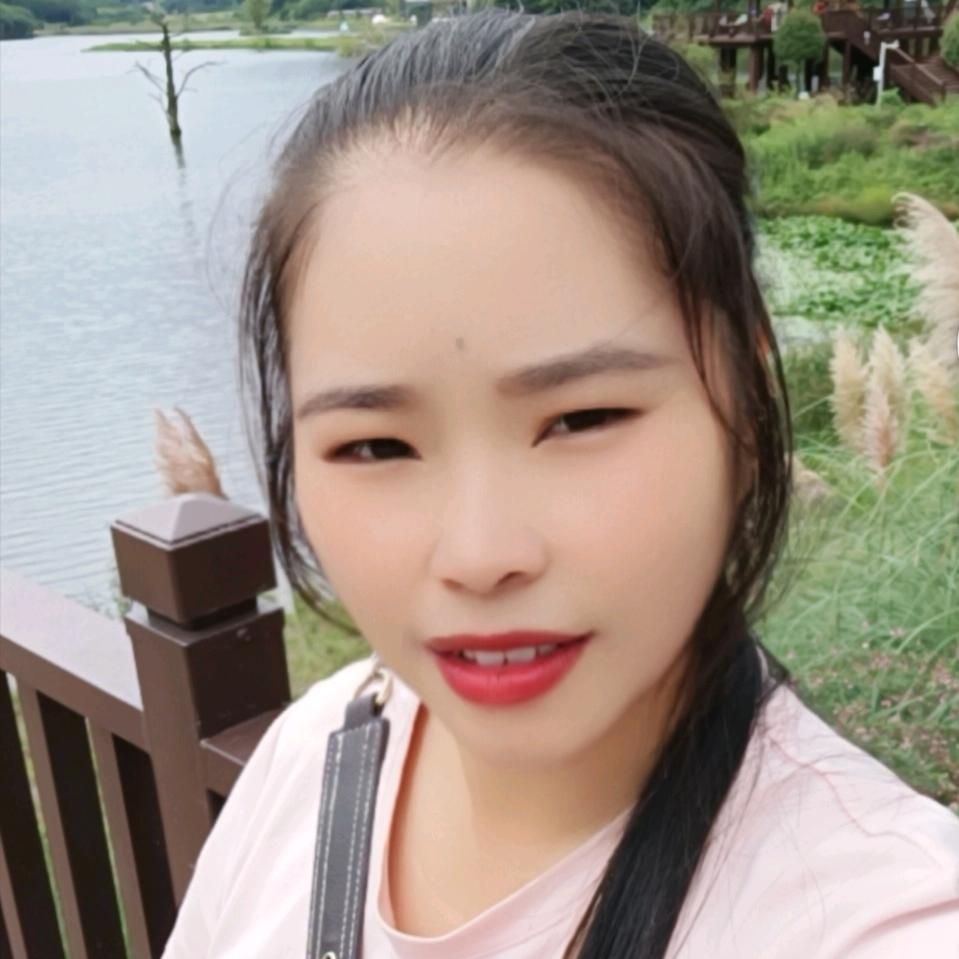 施佳
