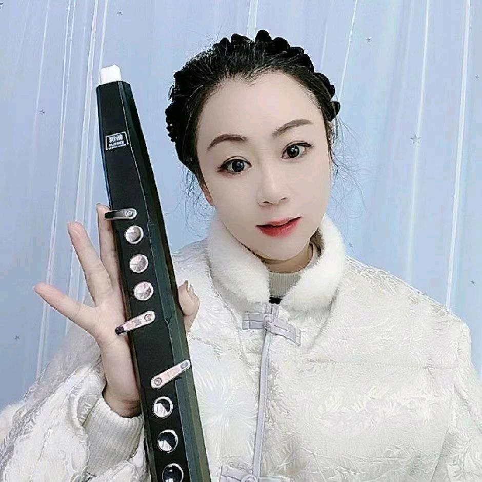 电吹管小漫老师