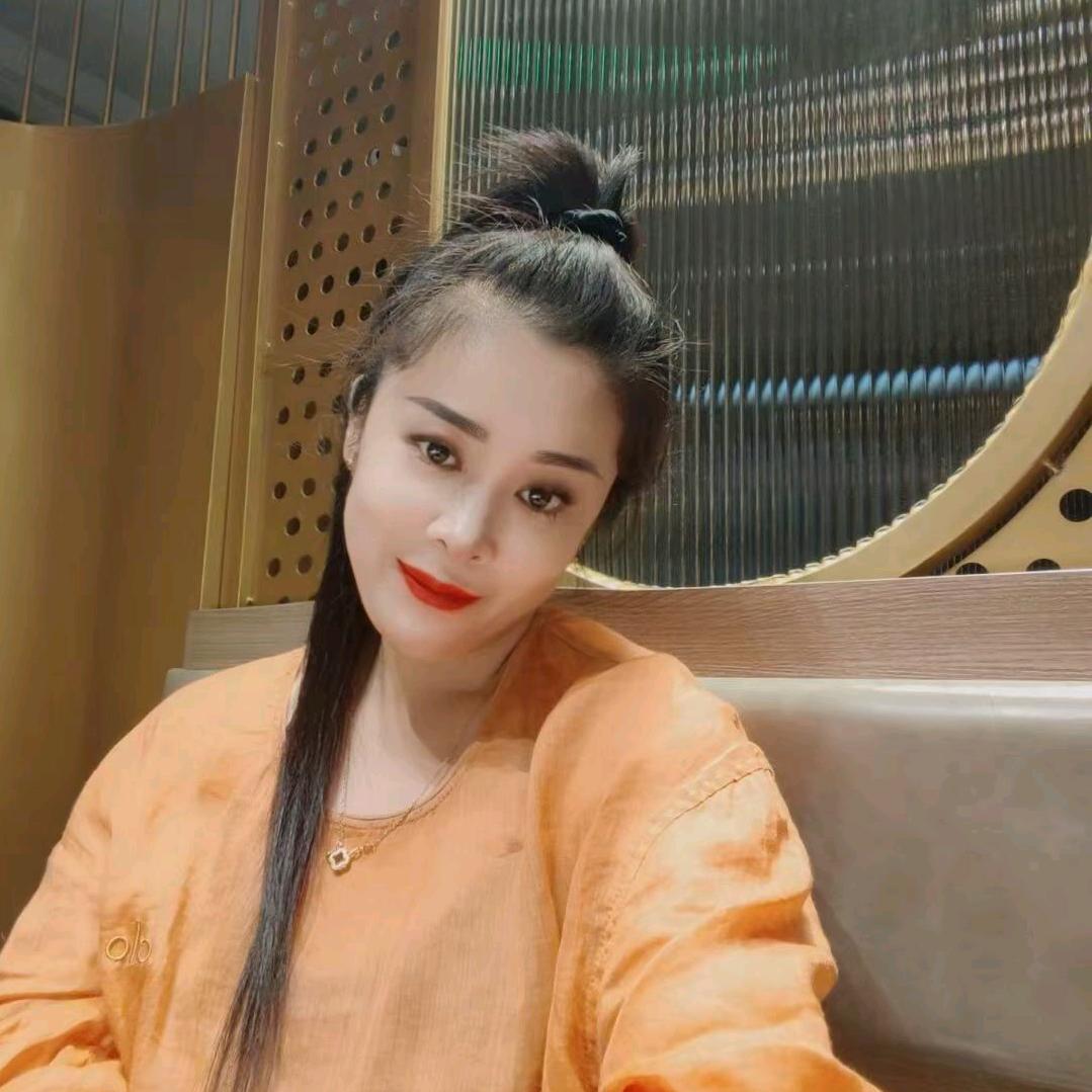 我是小海豚呀૮₍♡♡₎ა