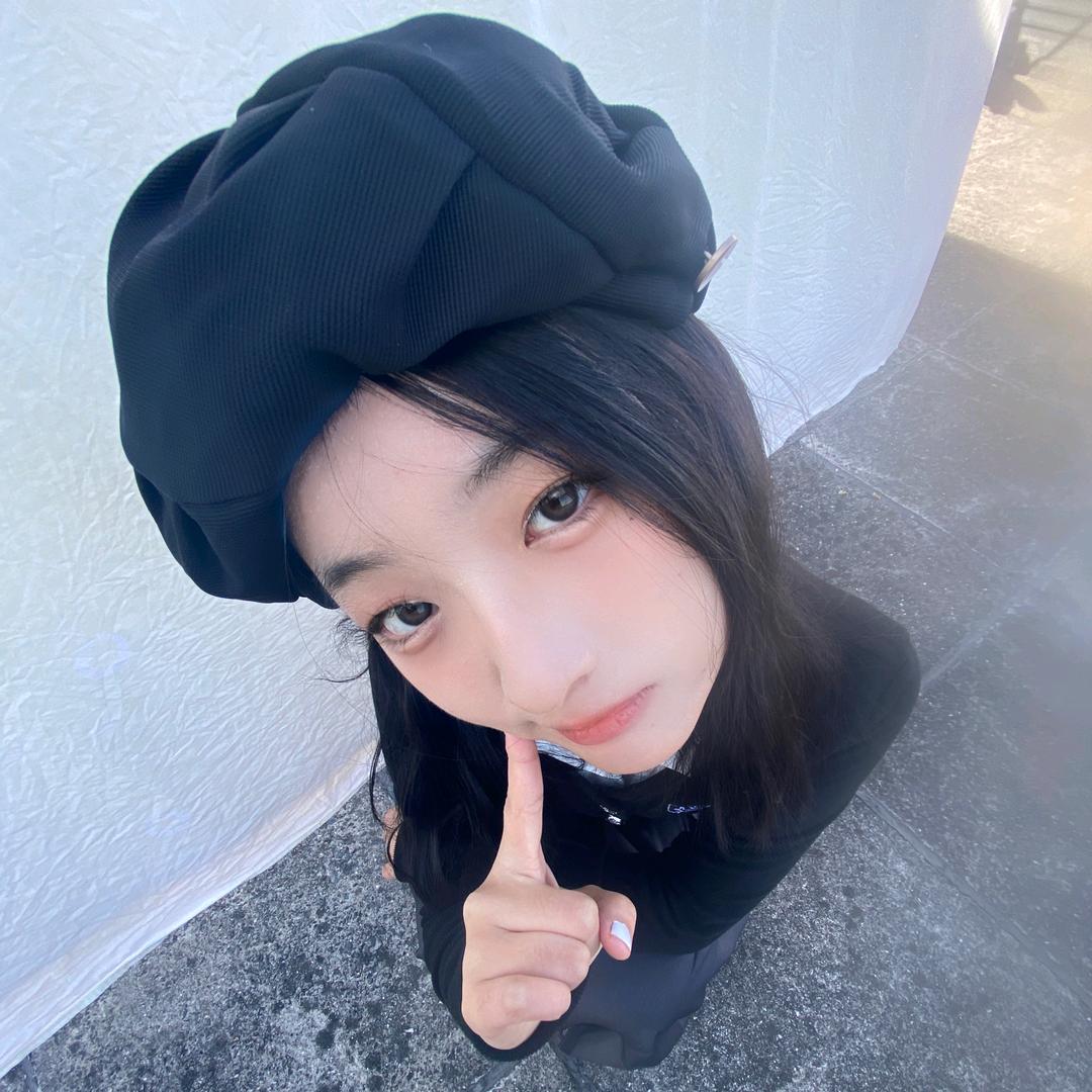 等于亿