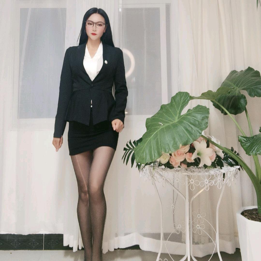 长腿妹好运连连