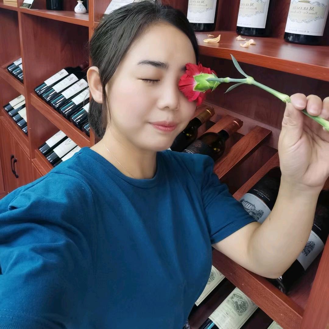 在常德买烟酒的李白