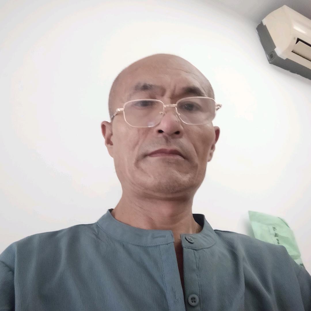 牛振余