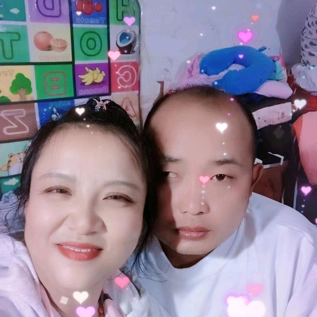 左手拉右手。