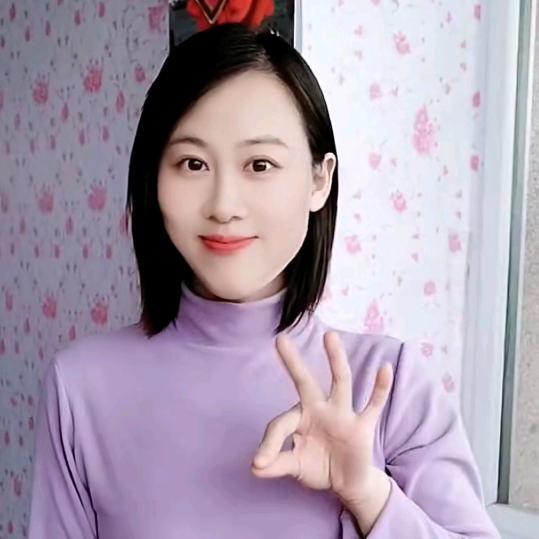 爱笑的云朵