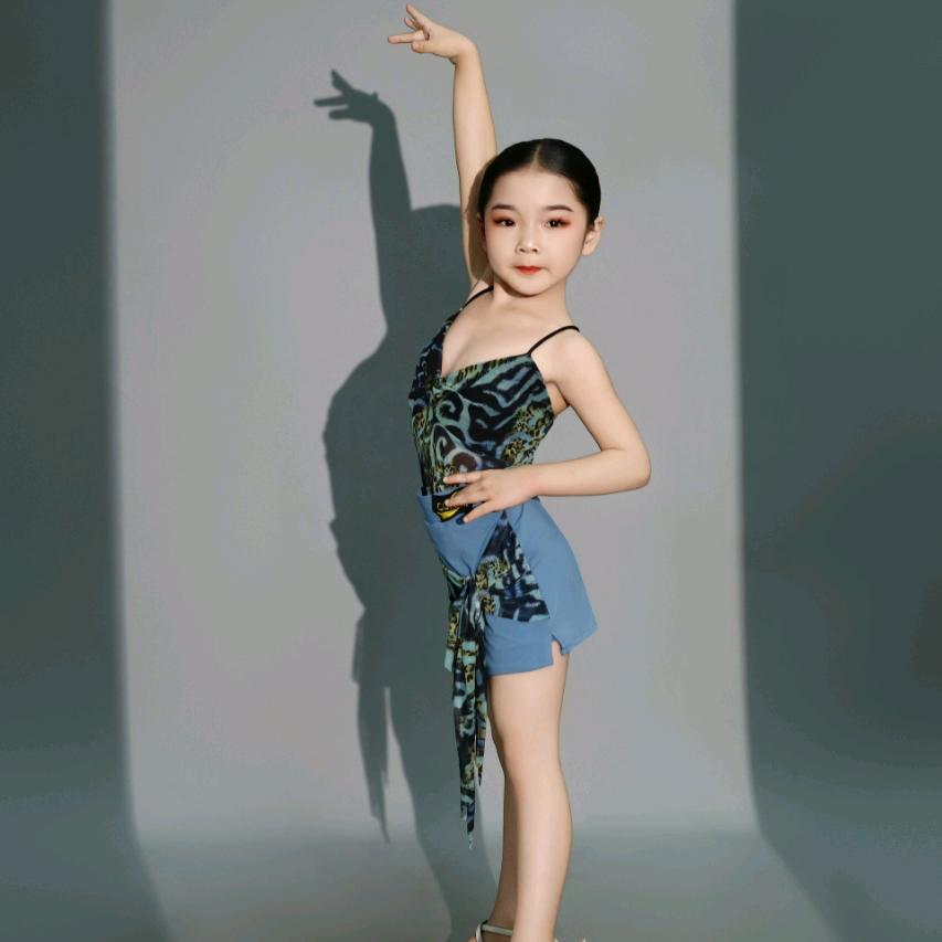 佳佳