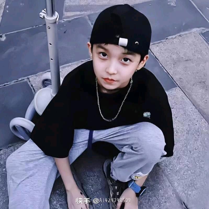 摆摊$创业（小杨）