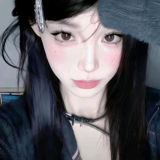 梨梨.