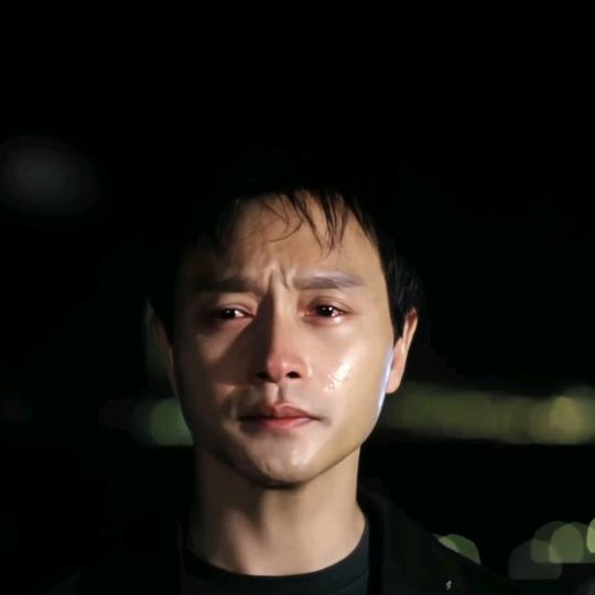 掀开月亮的白纱裙c