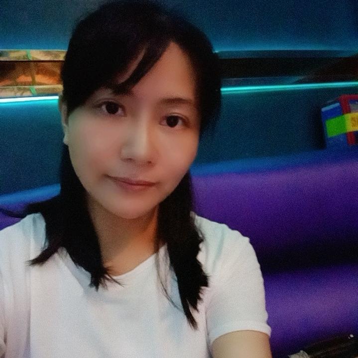 欣.