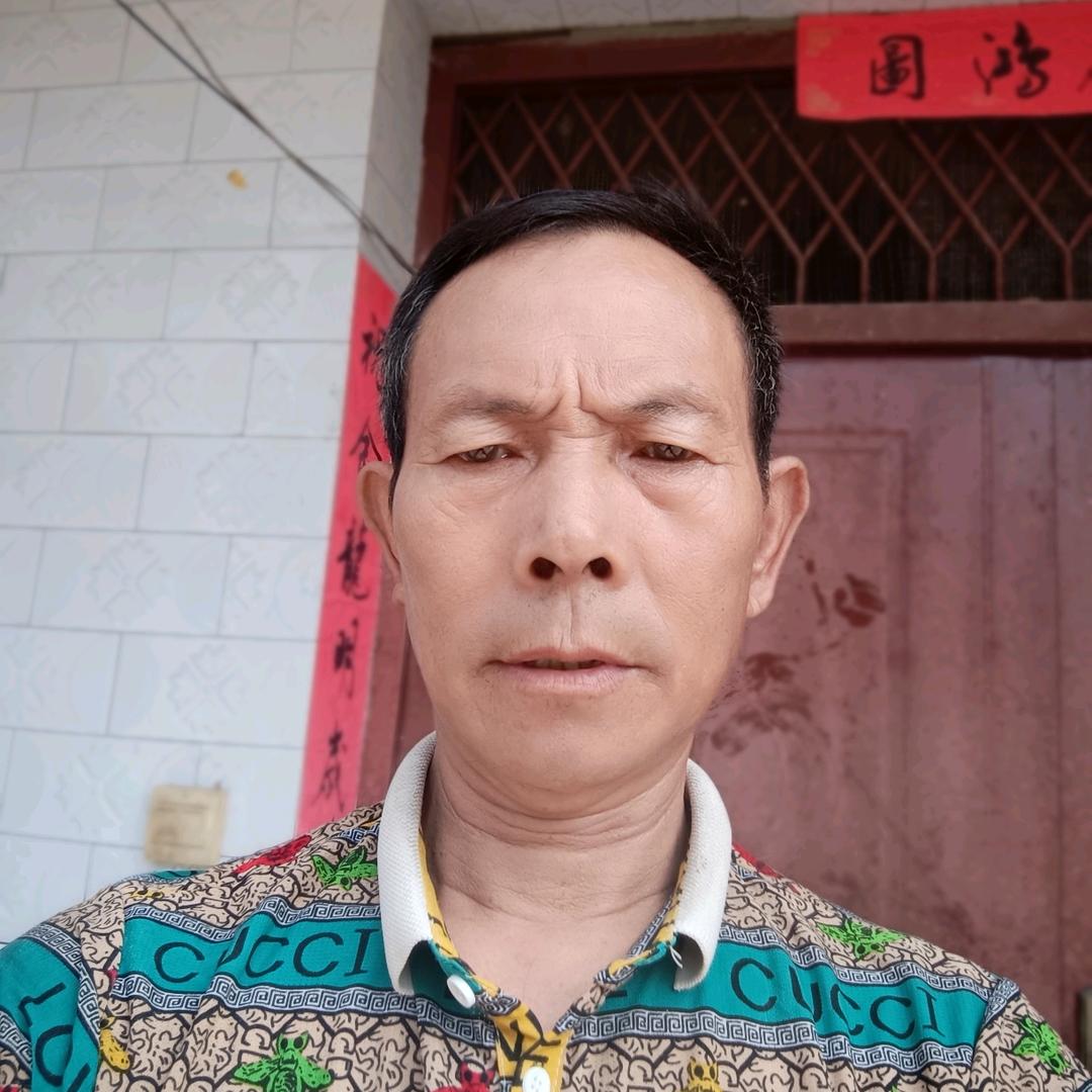 何儿，不定时.开播，