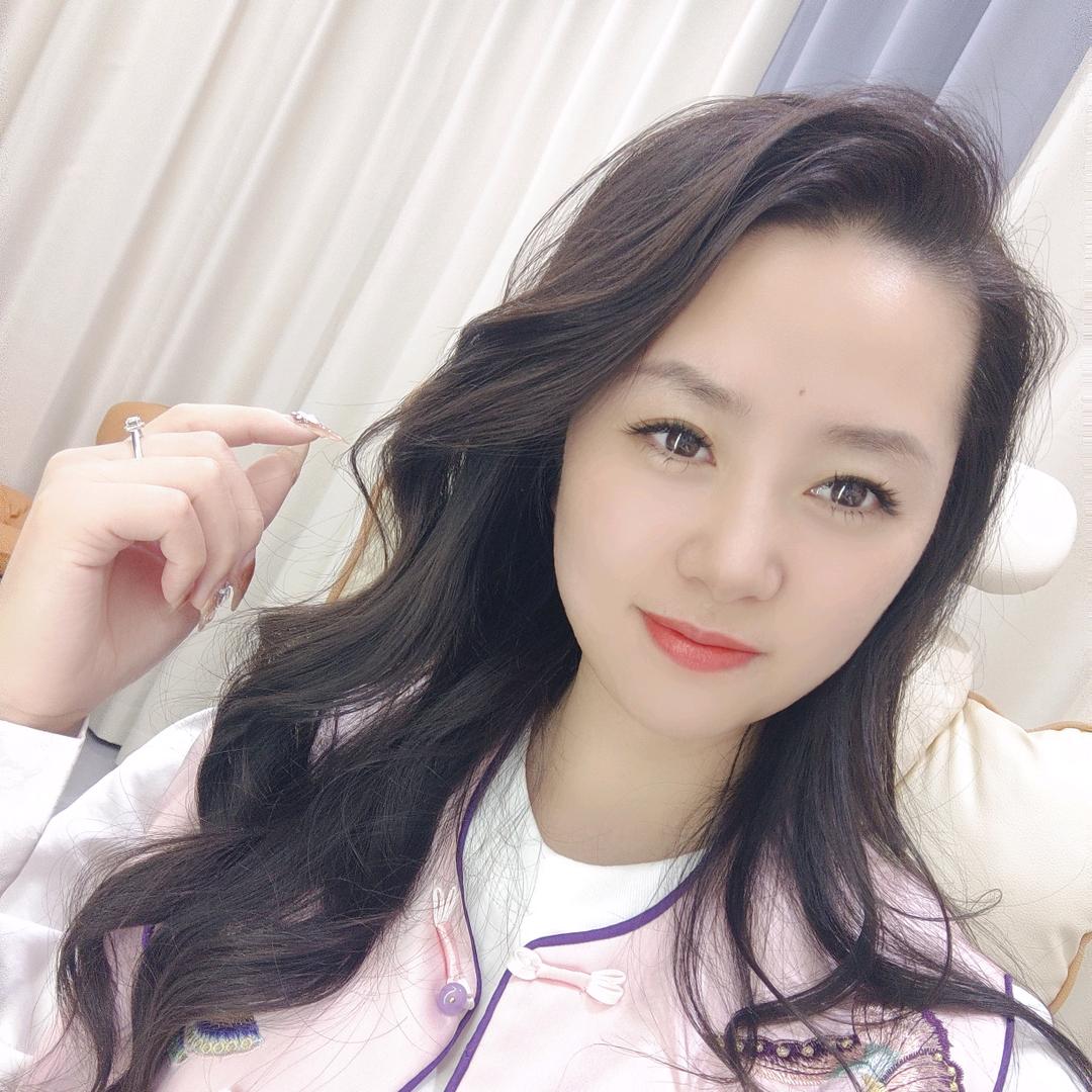 默默💖
