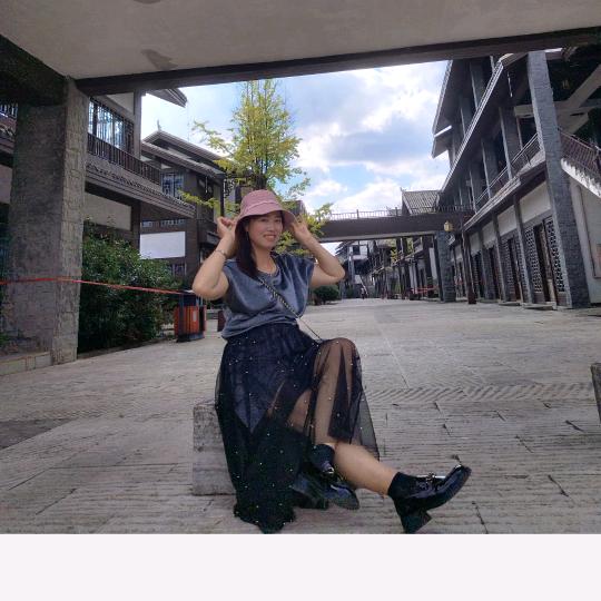 李秋臻