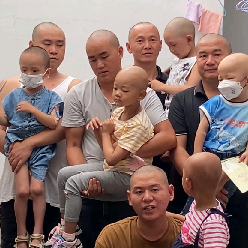 五个小超人的爸爸