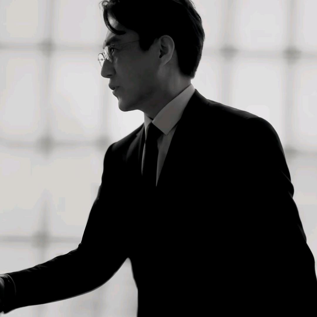 小东吻[嘴唇]姐