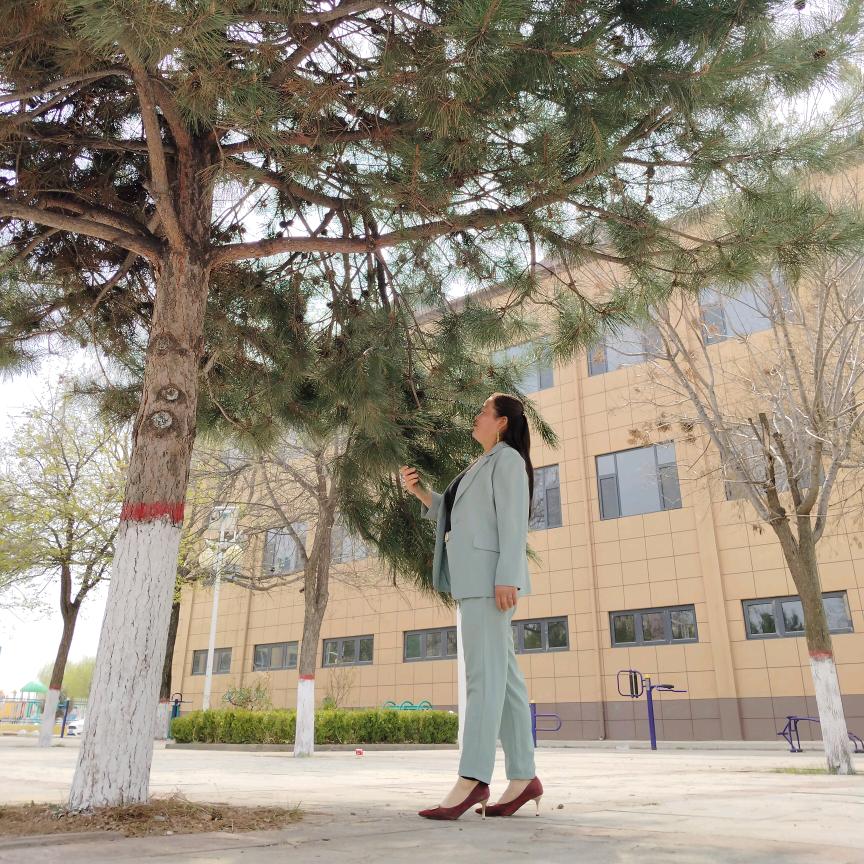 坚强的人🌈🌹🌹🌹