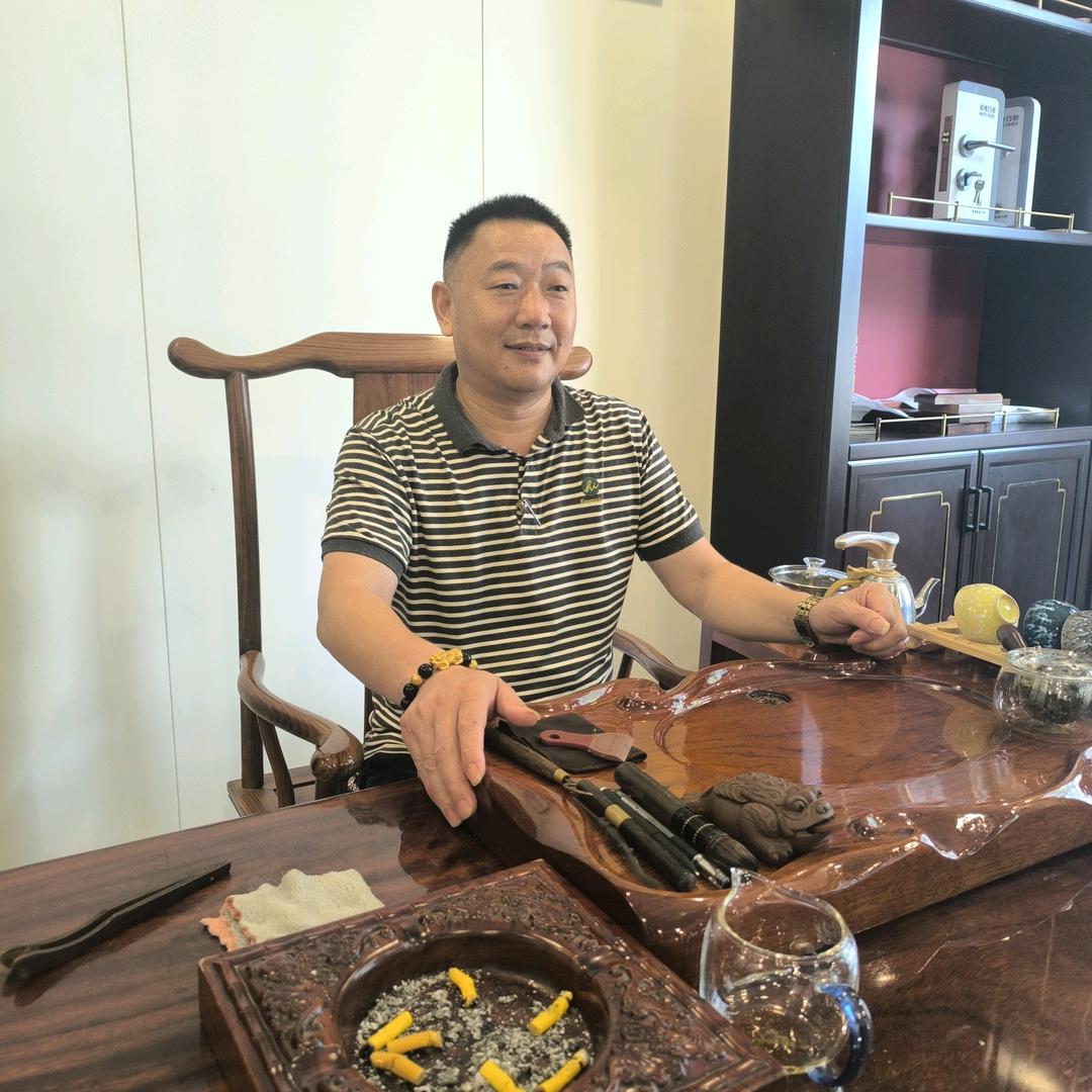 佛山雅与特原木，木皮，混油定制厂家郑春贵