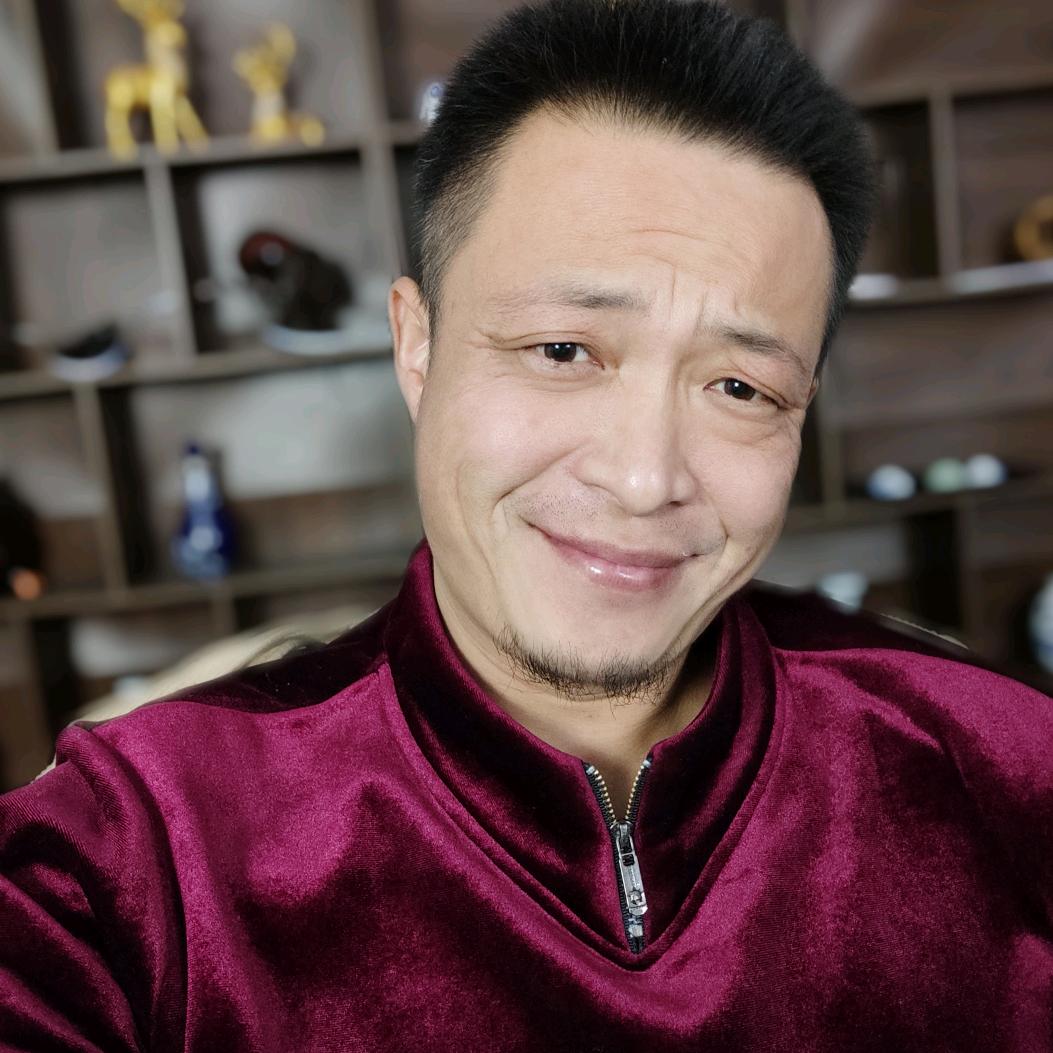 暖哥中年大叔一