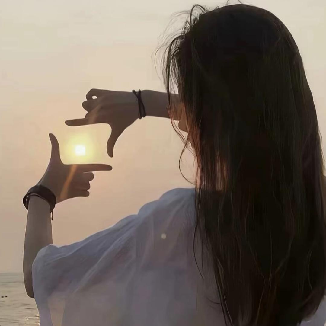 ᥫᩣℋ只若初见𝒶𝒷𝒾𝓉♡