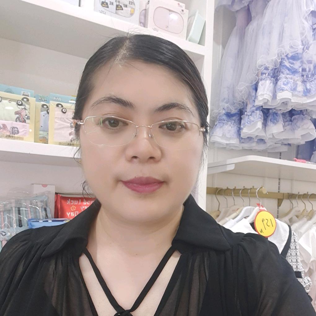 王姐:开县童装童鞋