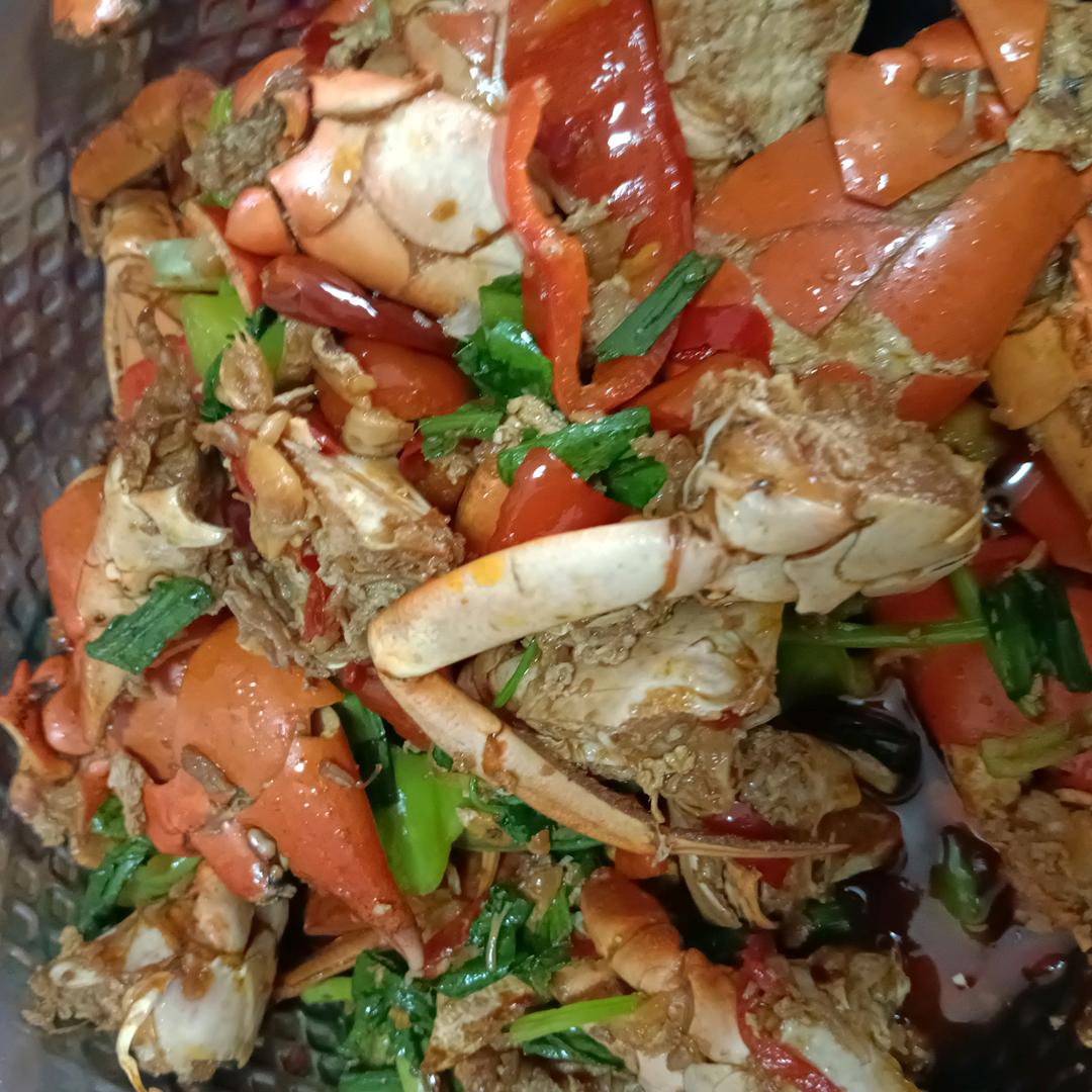 嗯……吃货小霜妹🍜🍲🍛🥂