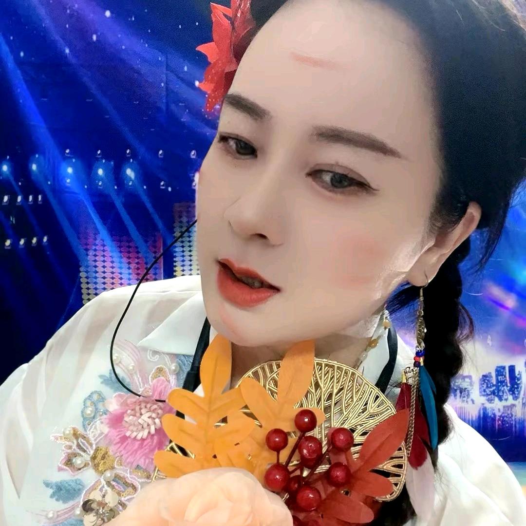 露露姐小号上午9点50开播