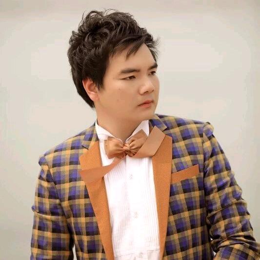 再牛逼的肖邦也弹不出老子的悲伤